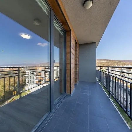 Skylineview - Modern & Free Parking * ブラチスラヴァ