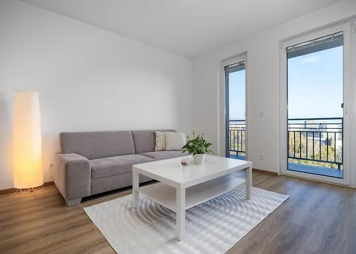 Skylineview - Modern & Free Parking