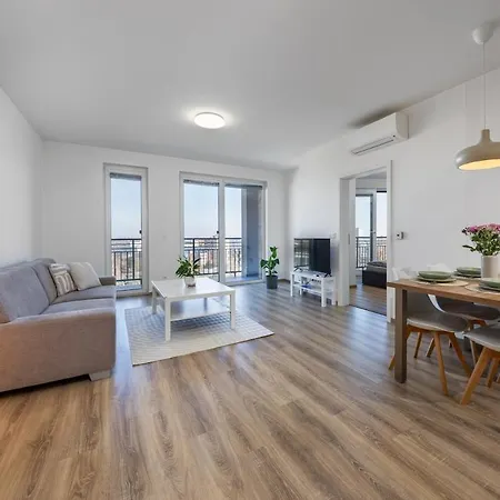 Lägenhet Skylineview - Modern & Free Parking