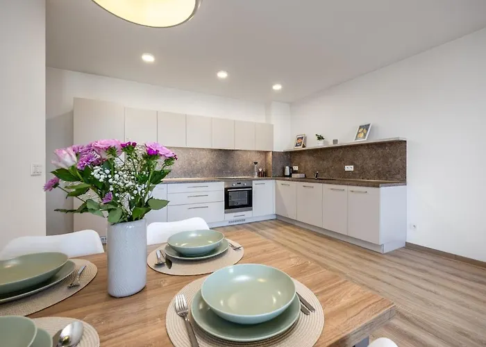 Skylineview - Modern & Free Parking